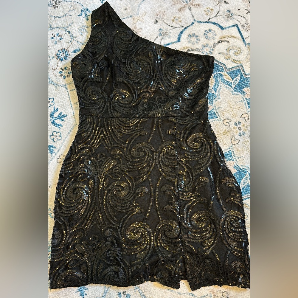 Lulu’s One Shoulder Black Sequin Mini Dress